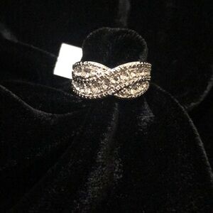 White Austrian Crystal Ring in Silvertone size 9.
